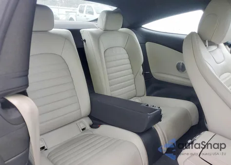 2017 Mercedes-Benz C 300 4Matic z USA, uszkodzony, nr VIN WDDWJ4KB4HF436541